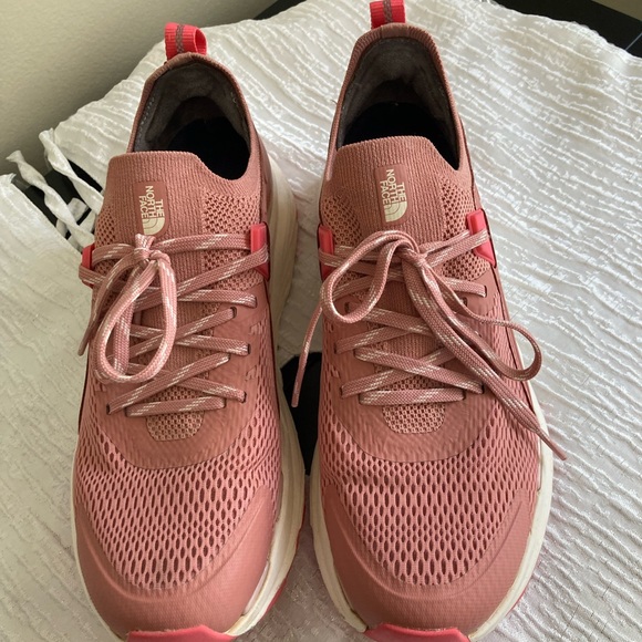 The North Face Shoes - The North Face Vectiv Taraval Knit Sneakers Mujer Talla 9 US (40 EU) Rosa Coral